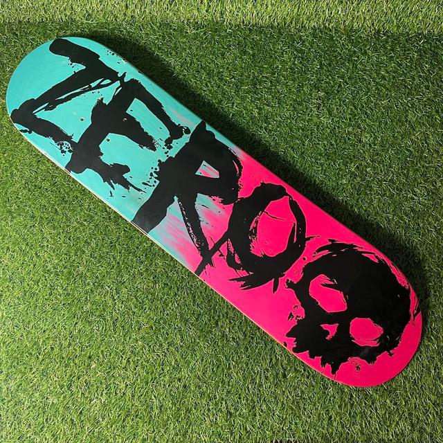 Zero Skateboards Skateboarding - Pink/Multi on Productcaster.