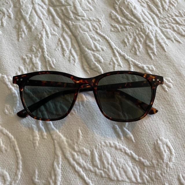 Preloved Women's Sunglasses - Brown/Multi on Productcaster.