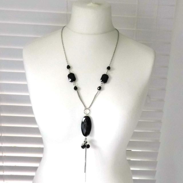 Preloved Women's Necklace - Black on Productcaster.