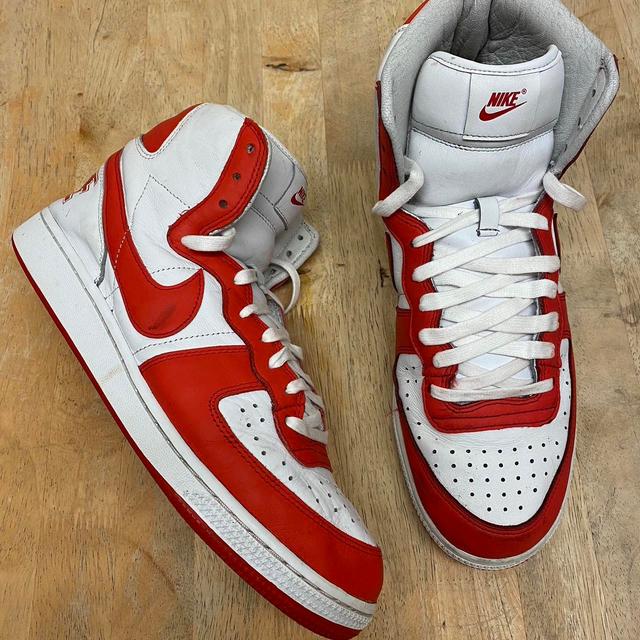 Nike Men's Trainers - Red/White - UK 11 on Productcaster.