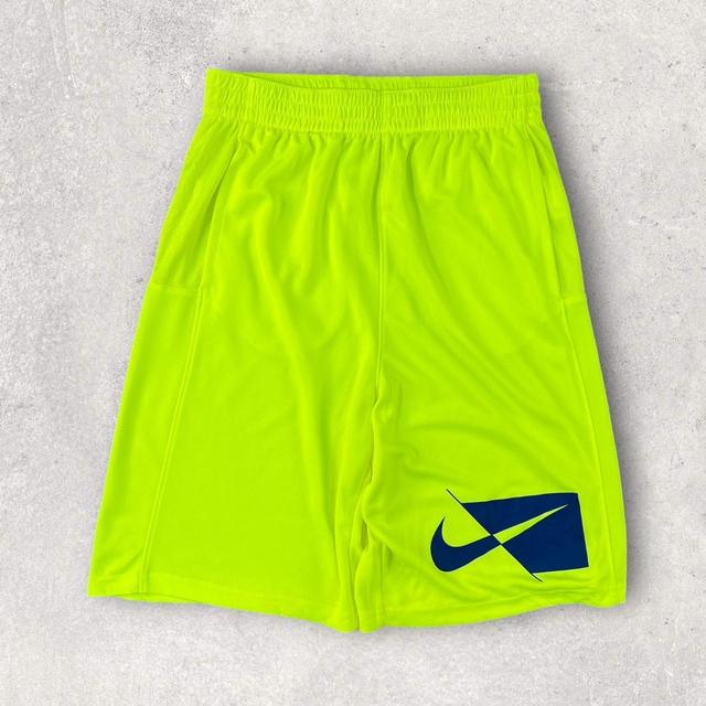 Nike Men's Shorts - Green - L on Productcaster.