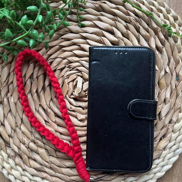 Handmade Phone case - Red on Productcaster.