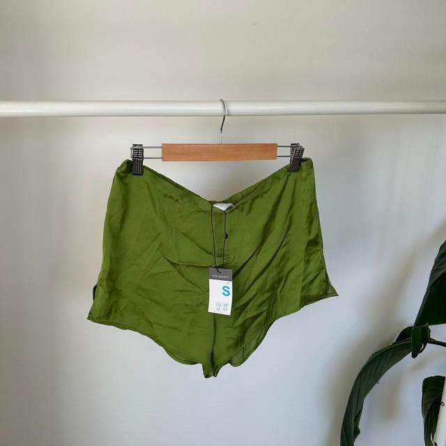 Primark Women's Shorts - Green/Khaki - S on Productcaster.