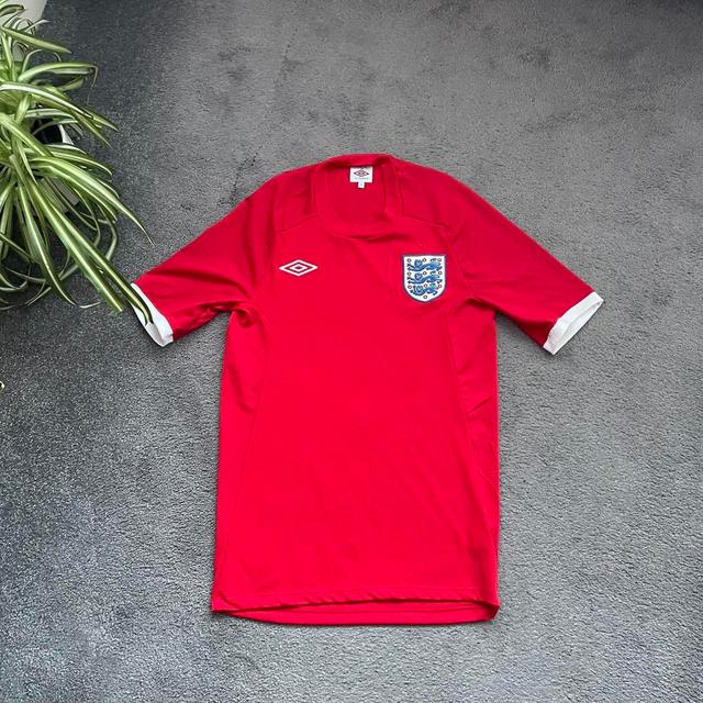 Umbro Men's T-shirt - Red/White - S on Productcaster.