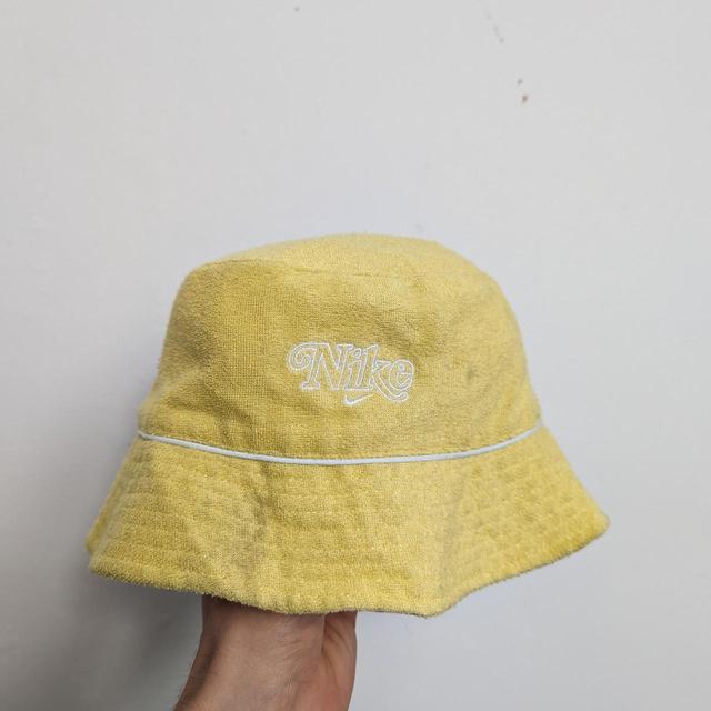 Nike Men's Bucket hats - Yellow on Productcaster.