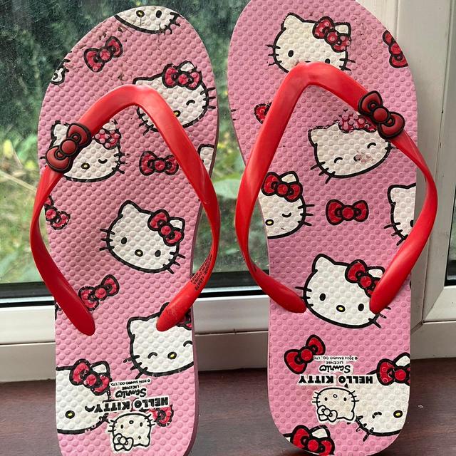 Hello Kitty Women's Flip flops - Pink/Multi - UK 6 on Productcaster.