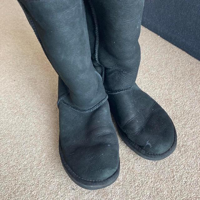 UGG Women's Suede Boots - Black - UK 7 on Productcaster.