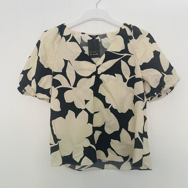 River Island Women's Blouse - Cream/Black - 8 on Productcaster.