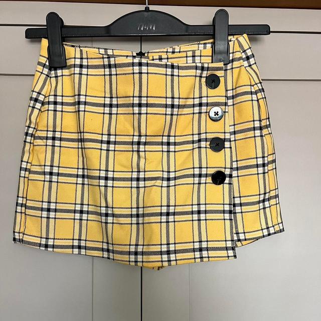 Bershka Women's Skirt - Yellow - UK 6 on Productcaster.