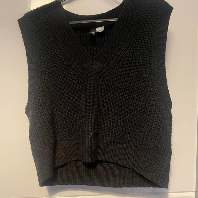 H&M Women's Vest - Black - M on Productcaster.