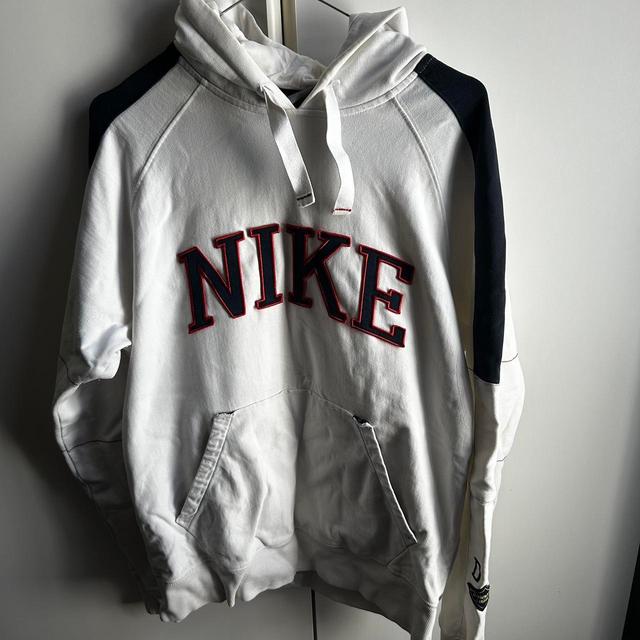 Nike Men's Hoodie - White/Navy - L on Productcaster.