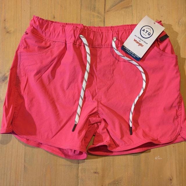 Wrangler Women's Shorts - Pink - S on Productcaster.