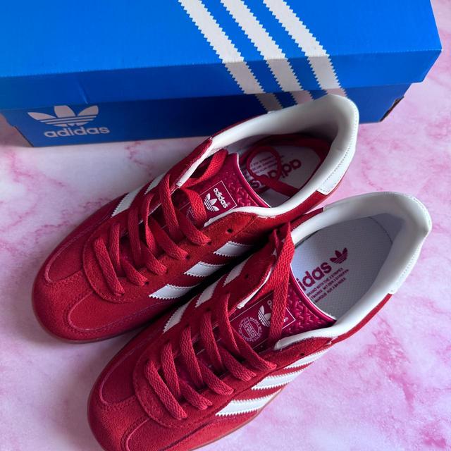 Adidas Women's Trainers - Red - UK 4.5 on Productcaster.