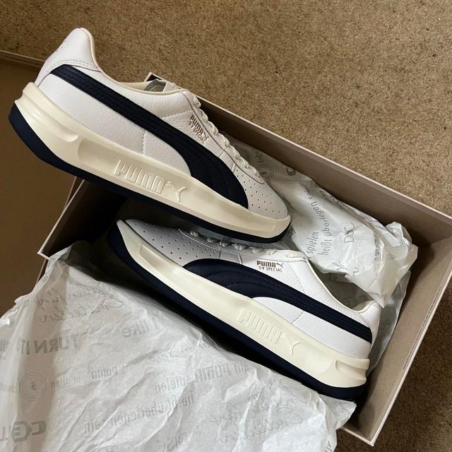 Puma Men's Trainers - White/Navy - UK 7 on Productcaster.