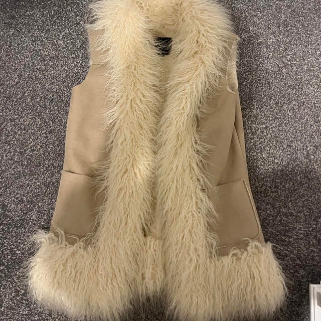 Preloved Women's Gilet - Tan - UK 10 on Productcaster.