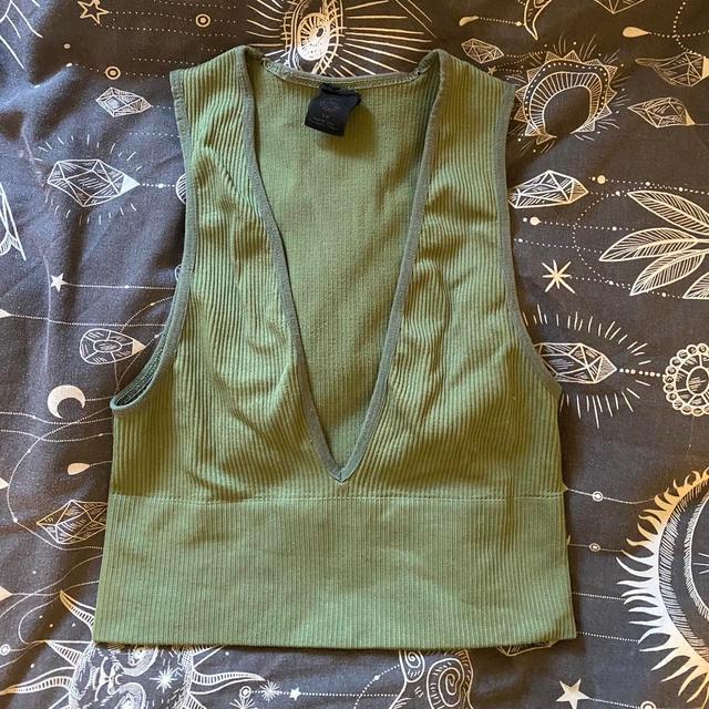 Urban Outfitters Women's Crop top - Green/Khaki - S on Productcaster.