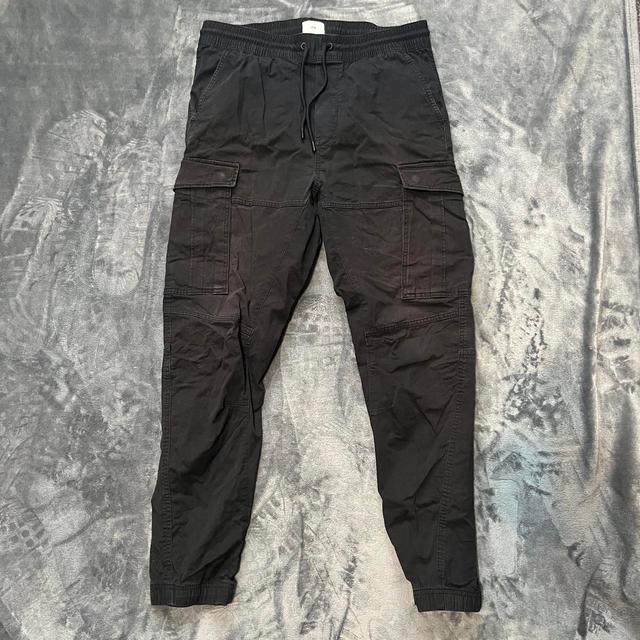 H&M Men's Cargo Trousers - Black - M on Productcaster.