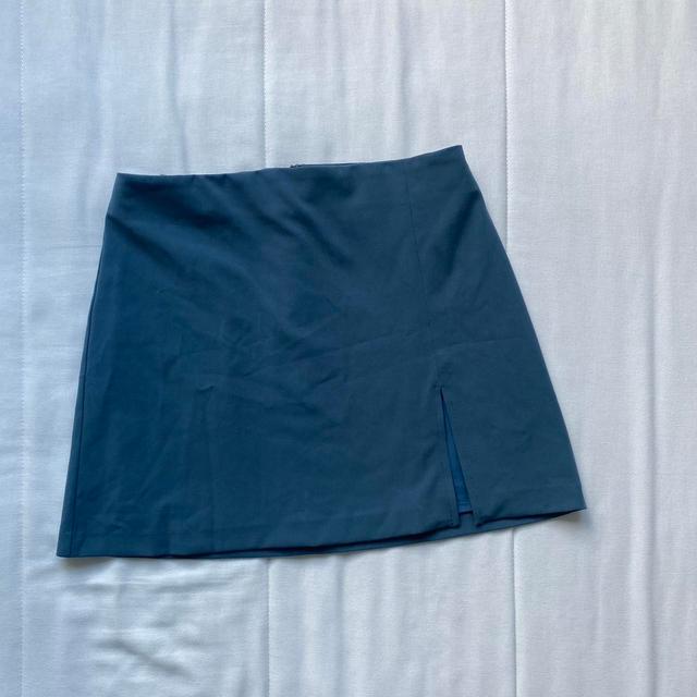 Aritzia Women's Skirt - Blue/Navy - UK 10 on Productcaster.