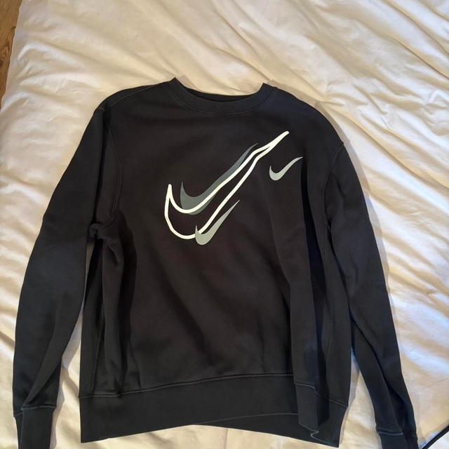 Nike Men's Sweatshirt - Black - M on Productcaster.