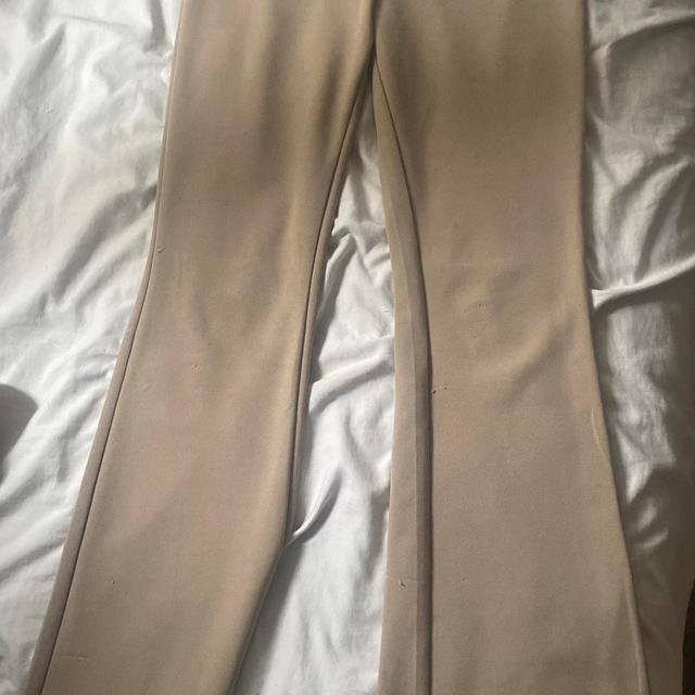 H&M Women's Trousers - Tan/Cream - UK 8 on Productcaster.