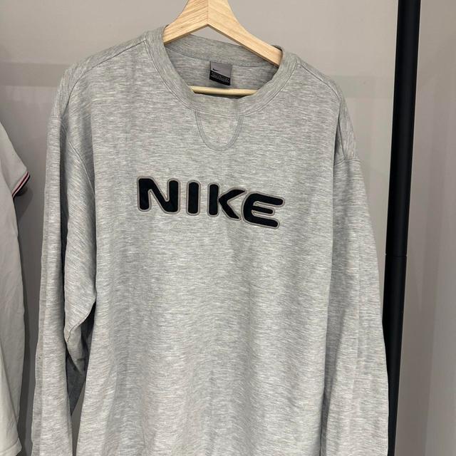 Nike Men's Jumper - Grey - L on Productcaster.