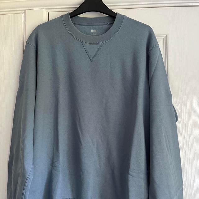 UNIQLO Men's Sweatshirt - Blue - M on Productcaster.