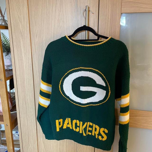 NFL Men's Jumper - Green/Yellow - M on Productcaster.