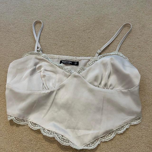 Nasty Gal Women's Crop top - Cream - 4 on Productcaster.