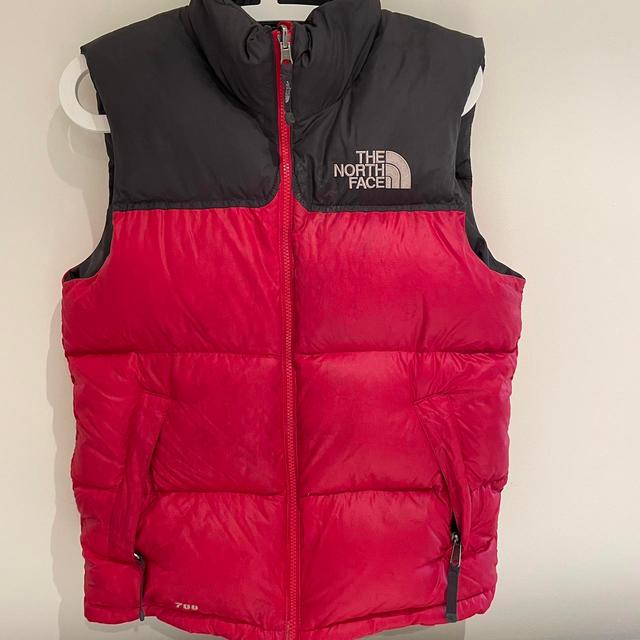 The North Face Women's Gilet - Red - UK 10 on Productcaster.