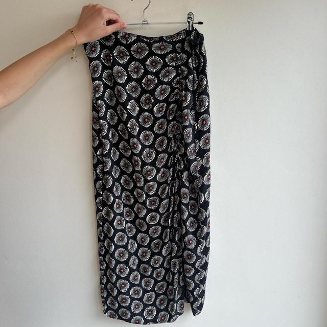 Pull&Bear Women's Skirt - Black/Orange - L on Productcaster.