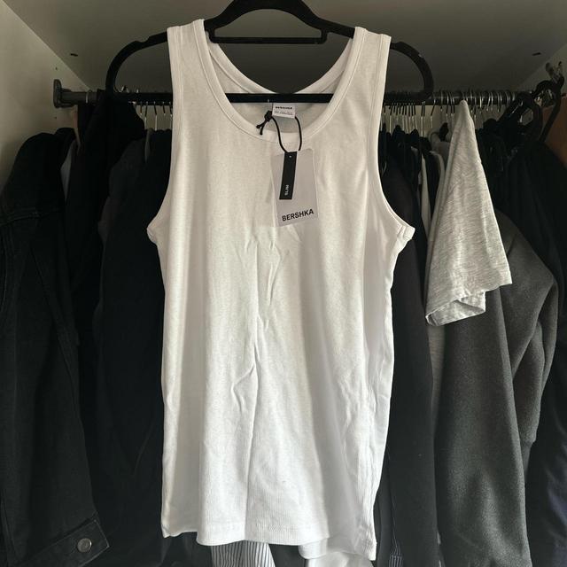 Bershka Women's Vest - White - M on Productcaster.