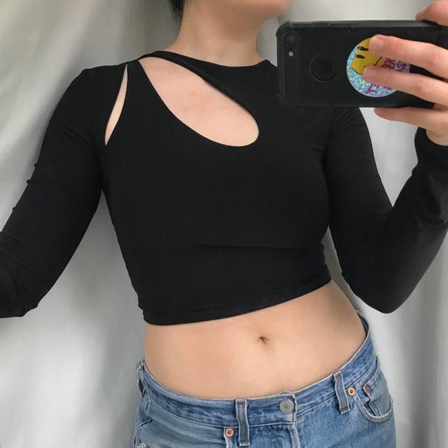 Urban Outfitters Women's Crop top - Black - S on Productcaster.