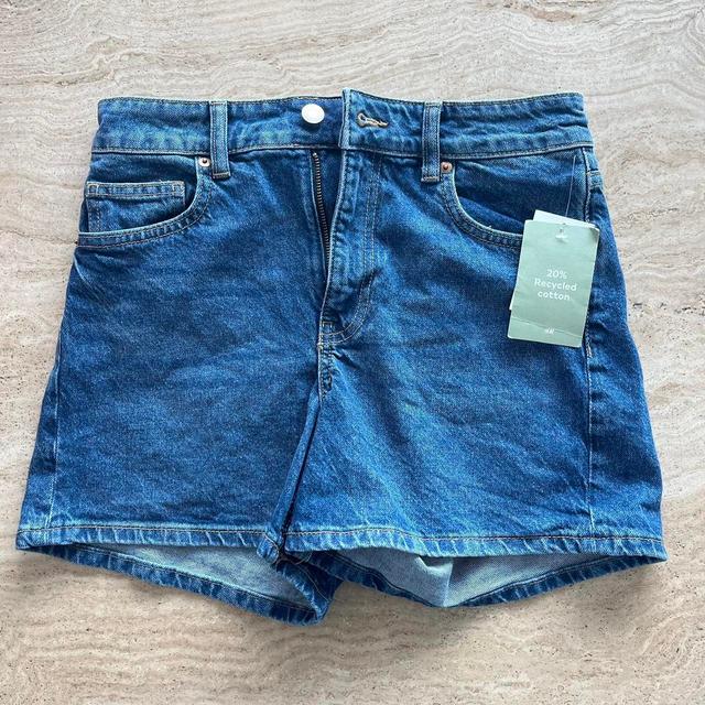 H&M Women's Shorts - Blue - UK 8 on Productcaster.