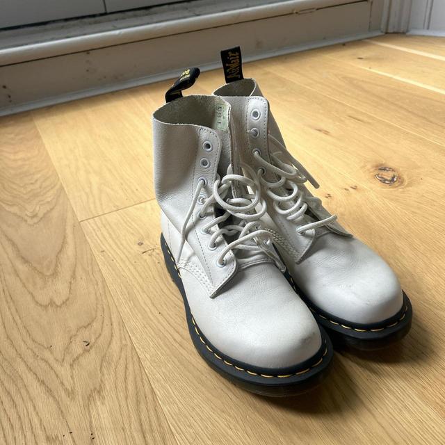 Dr. Martens Women's Party Boots - White - UK 5 on Productcaster.