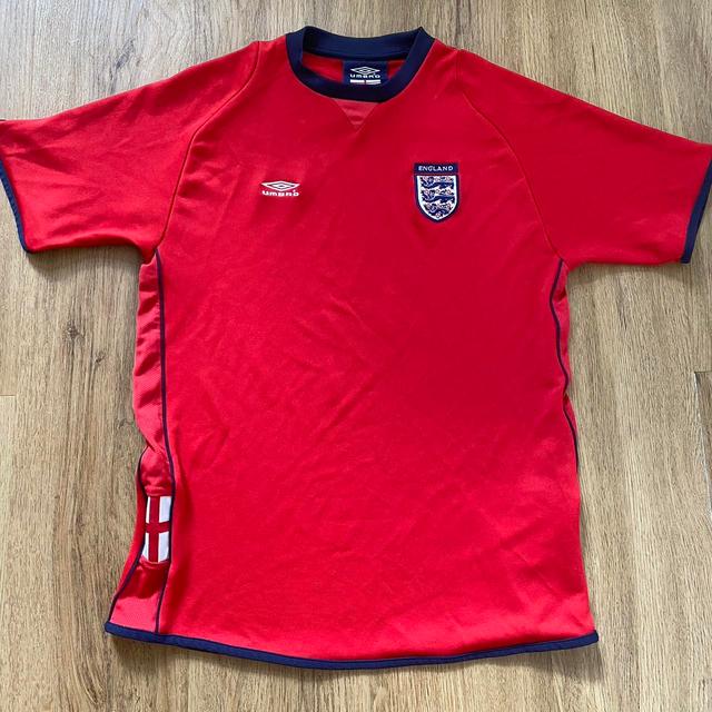 Umbro Men's T-shirt - Red - M on Productcaster.