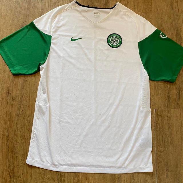 Nike Men's T-shirt - White - L on Productcaster.