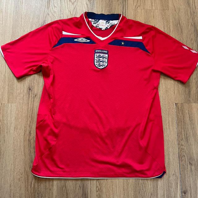 Umbro Men's T-shirt - Red/White - XL on Productcaster.