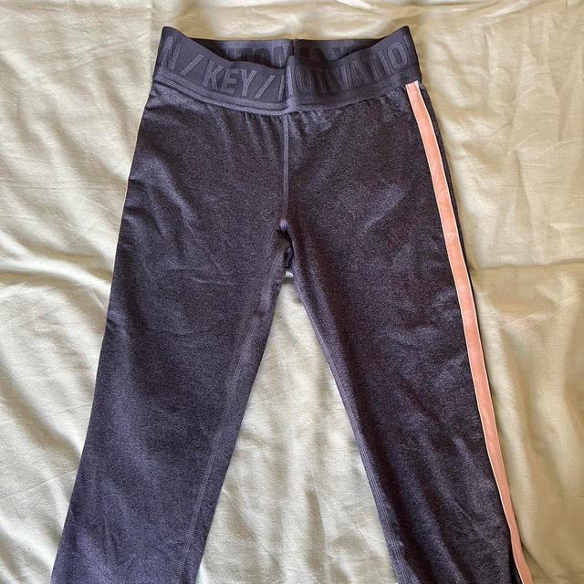 H&M Women's Leggings - Navy/Pink - S on Productcaster.