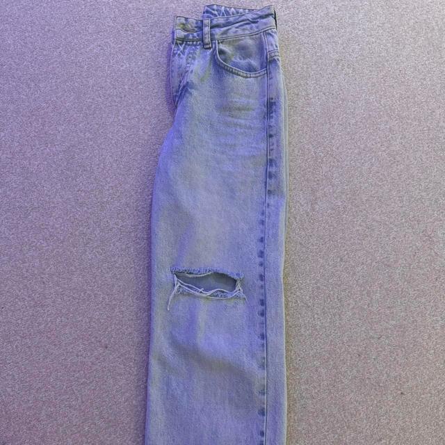 Reclaimed Vintage Women's Ripped Jeans - Blue - 24" on Productcaster.