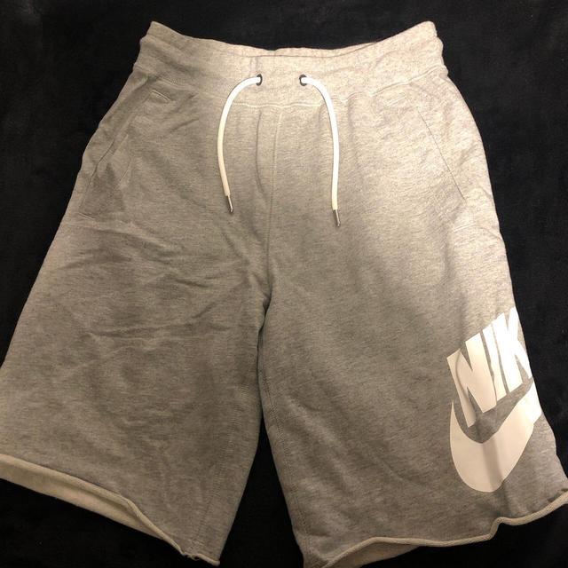 Nike Men's Shorts - Grey - XS on Productcaster.