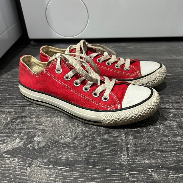 Converse Women's Trainers - Red - UK 5 on Productcaster.