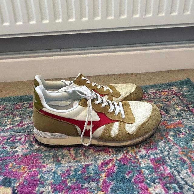 Women's Trainers - Red/Khaki - UK 8 on Productcaster.