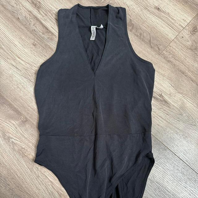 H&M Women's Bodysuit - Black - 8 on Productcaster.