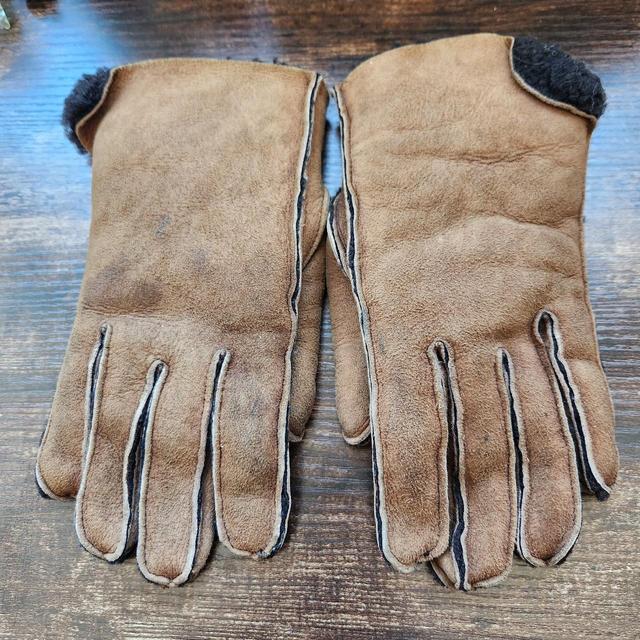 Vintage Women's Gloves - Brown on Productcaster.