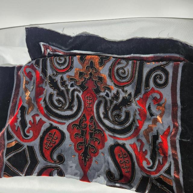 Vintage Women's Scarf - Black/Red on Productcaster.