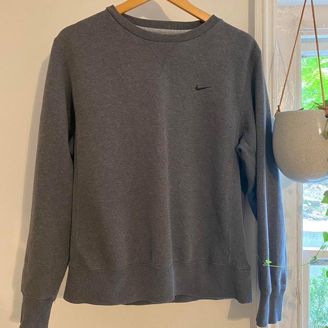 Nike Men's Sweatshirt - Grey - M on Productcaster.