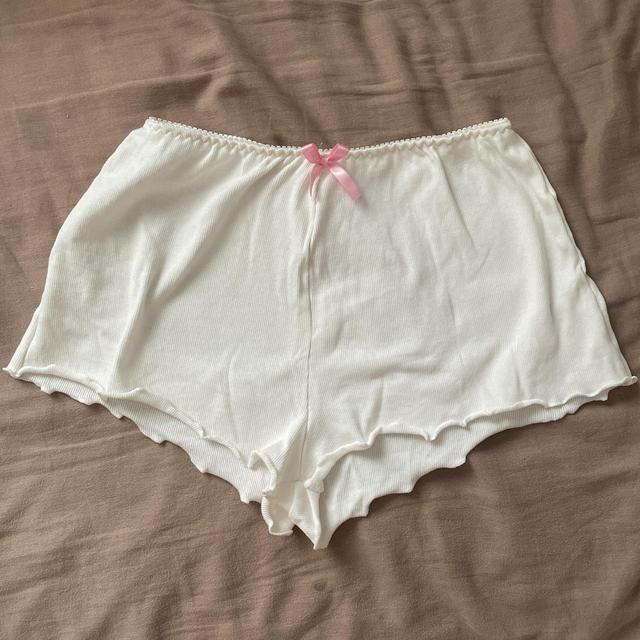 Women's Shorts - White/Pink - UK 6 on Productcaster.