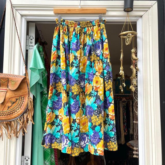 Vintage Women's Maxi Skirt - Yellow - 29" on Productcaster.