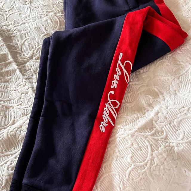 Preloved Men's Sweatpants - Navy/Red - M on Productcaster.