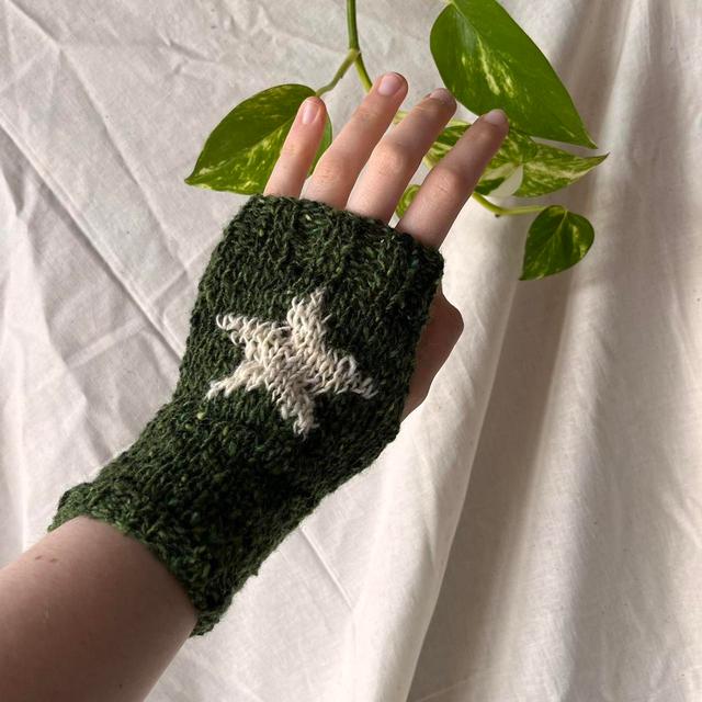 Handmade Women's Gloves - White on Productcaster.